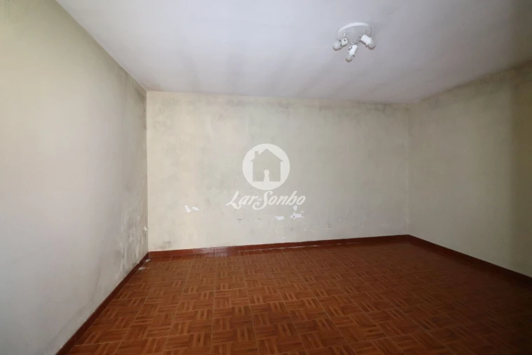 Moradia T6 para Venda em Madalena Foto 36