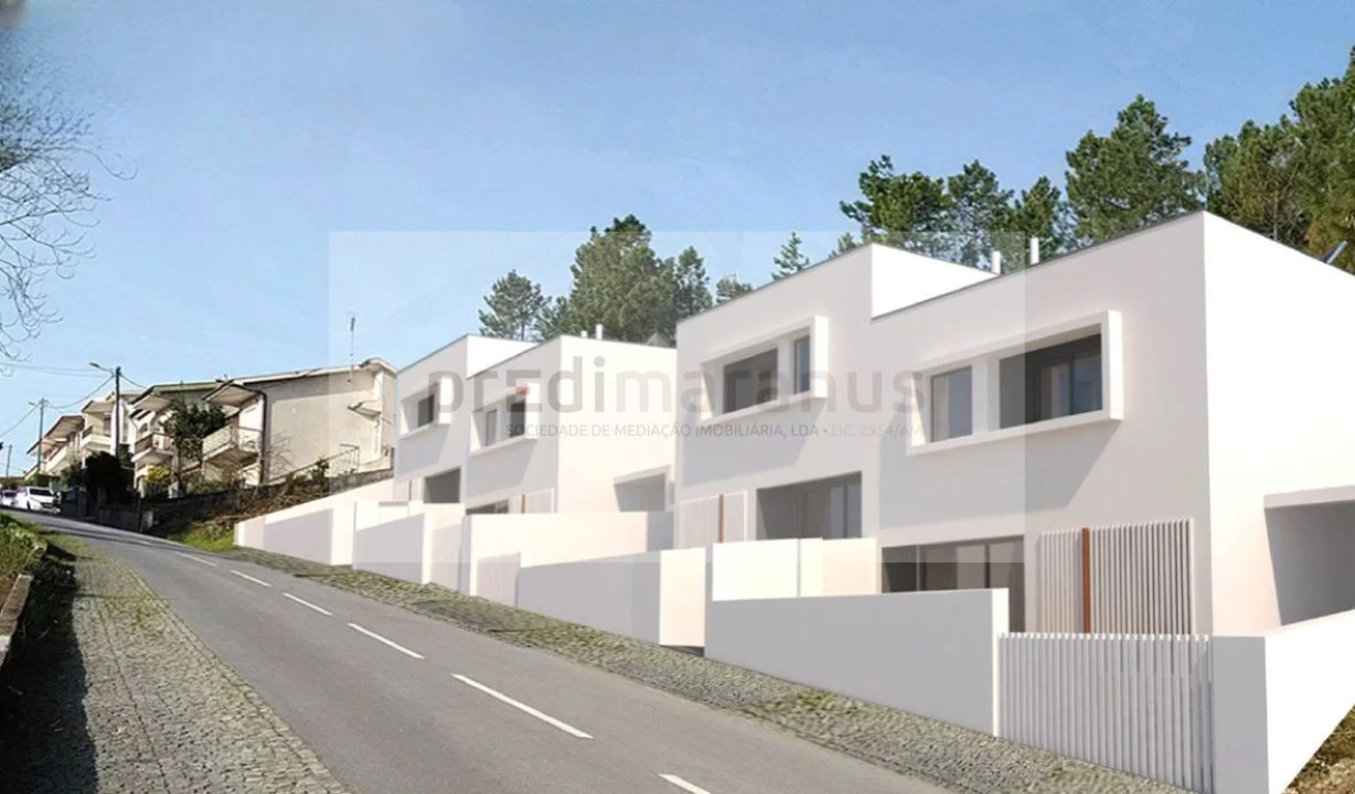 Moradia T3 para Venda em Vila Caiz Foto 1