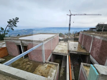 Moradia T3 para Venda em Vila Caiz