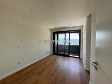 Moradia T3 para Venda em Vila Caiz