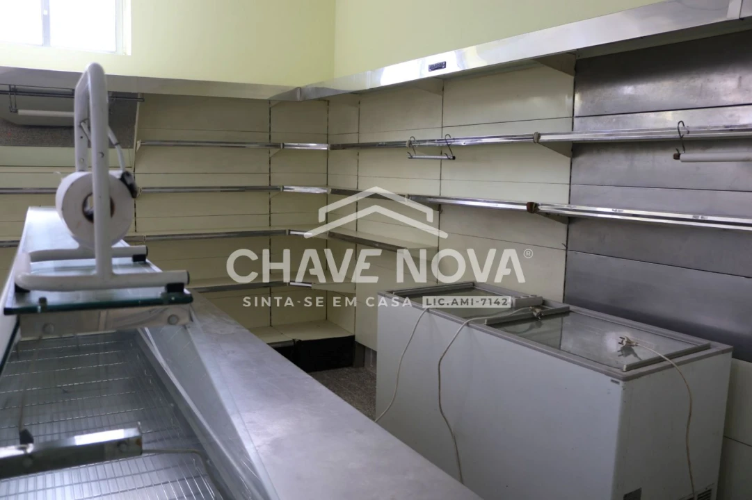 Loja para Arrendamento em Requeixo, Nossa Senhora de Fátima e Nariz Foto 9