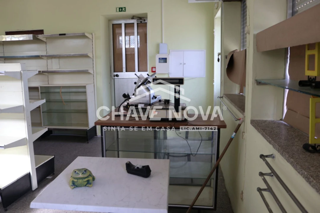Loja para Arrendamento em Requeixo, Nossa Senhora de Fátima e Nariz Foto 14