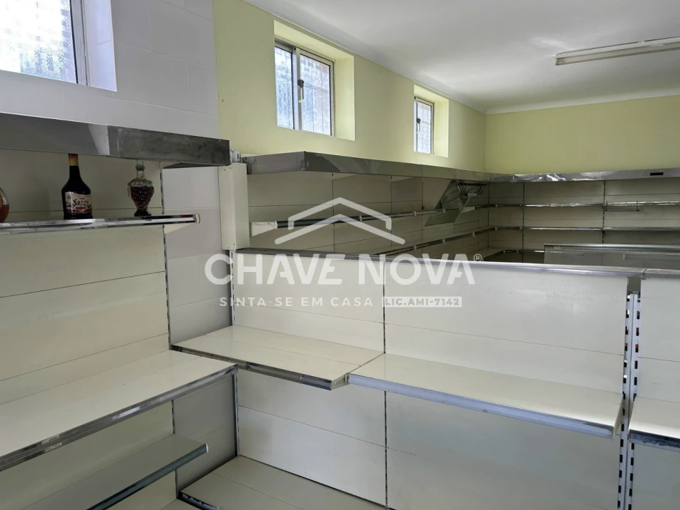 Loja para Arrendamento em Requeixo, Nossa Senhora de Fátima e Nariz Foto 21