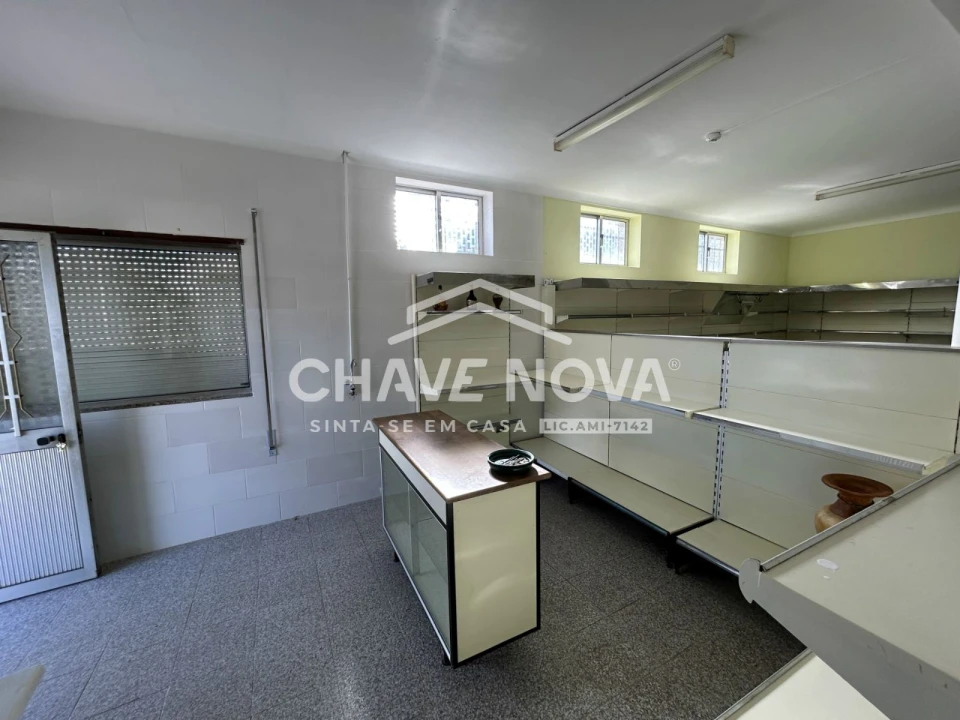 Loja para Arrendamento em Requeixo, Nossa Senhora de Fátima e Nariz Foto 25