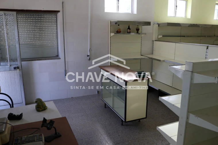 Loja para Arrendamento em Requeixo, Nossa Senhora de Fátima e Nariz Foto 12