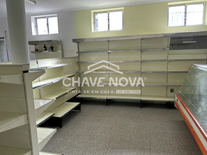 Loja para Arrendamento em Requeixo, Nossa Senhora de Fátima e Nariz Foto 22