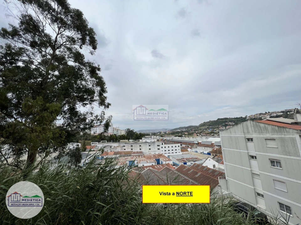 Apartamento T1 para Venda em Póvoa de Santo Adrião e Olival Basto Foto 17