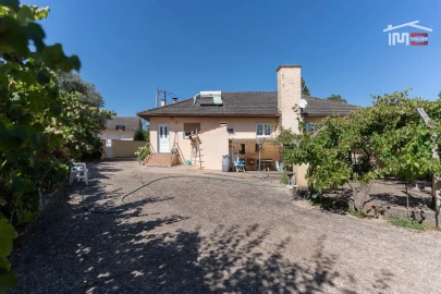 Moradia T3 para Venda em São Mamede