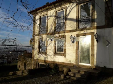 Moradia T4 para Venda em São Tomé de Negrelos