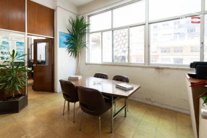 Escritório para Venda em Pontinha e Famões