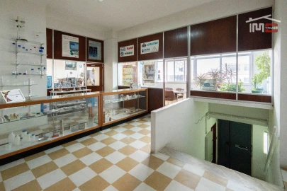 Escritório para Venda em Pontinha e Famões