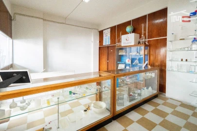 Escritório para Venda em Pontinha e Famões