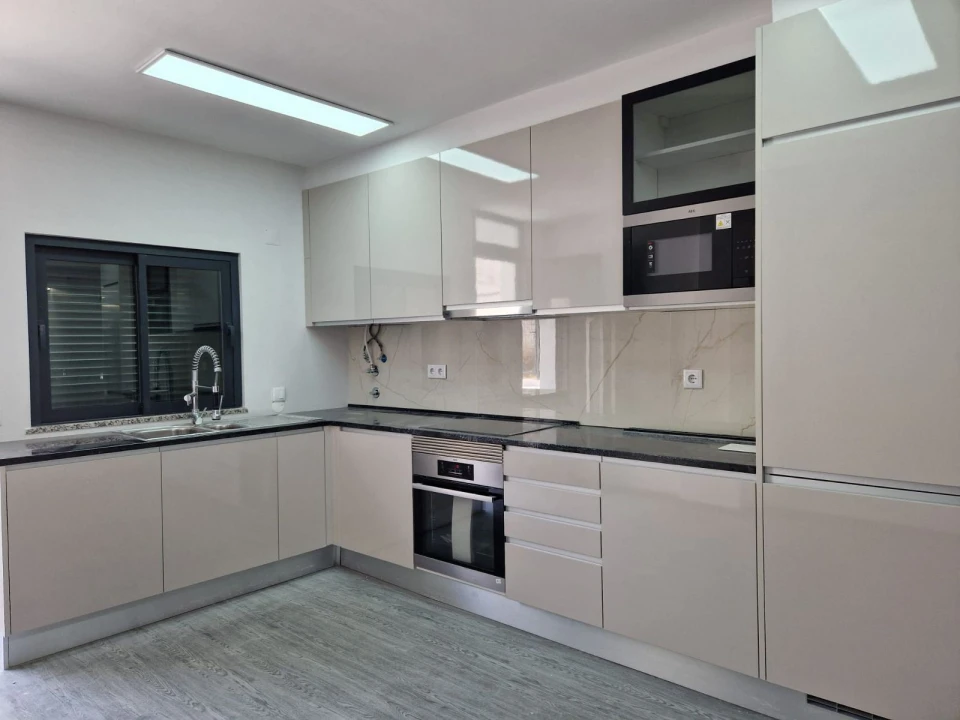 Apartamento T5 para Venda em São Brás de Alportel Foto 2