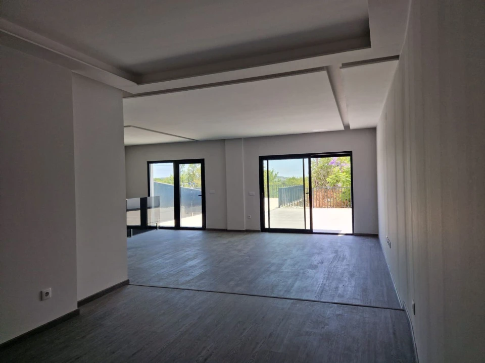 Apartamento T5 para Venda em São Brás de Alportel Foto 5