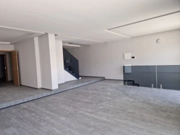 Apartamento T5 para Venda em São Brás de Alportel