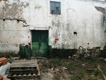 Moradia T0 para Venda em São Salvador da Aramenha