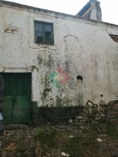 Moradia T0 para Venda em São Salvador da Aramenha