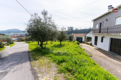Terreno para Venda em Atouguia