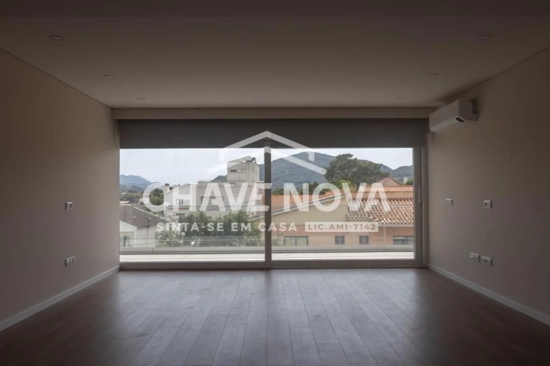 Apartamento T4 para Venda em União das Freguesias de Setúbal Foto 4