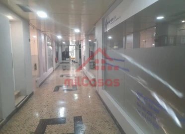 Loja para Arrendamento em Lumiar