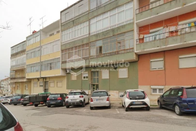 Apartamento T2 para Venda em Alhandra, São João dos Montes e Calhandriz