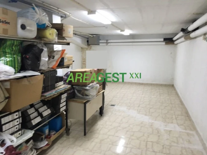 Loja para Venda em Pontinha e Famões Foto 5