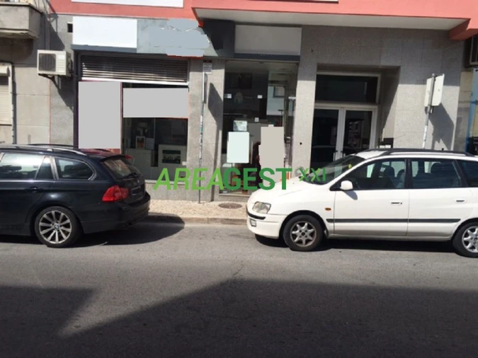 Loja para Venda em Pontinha e Famões Foto 9