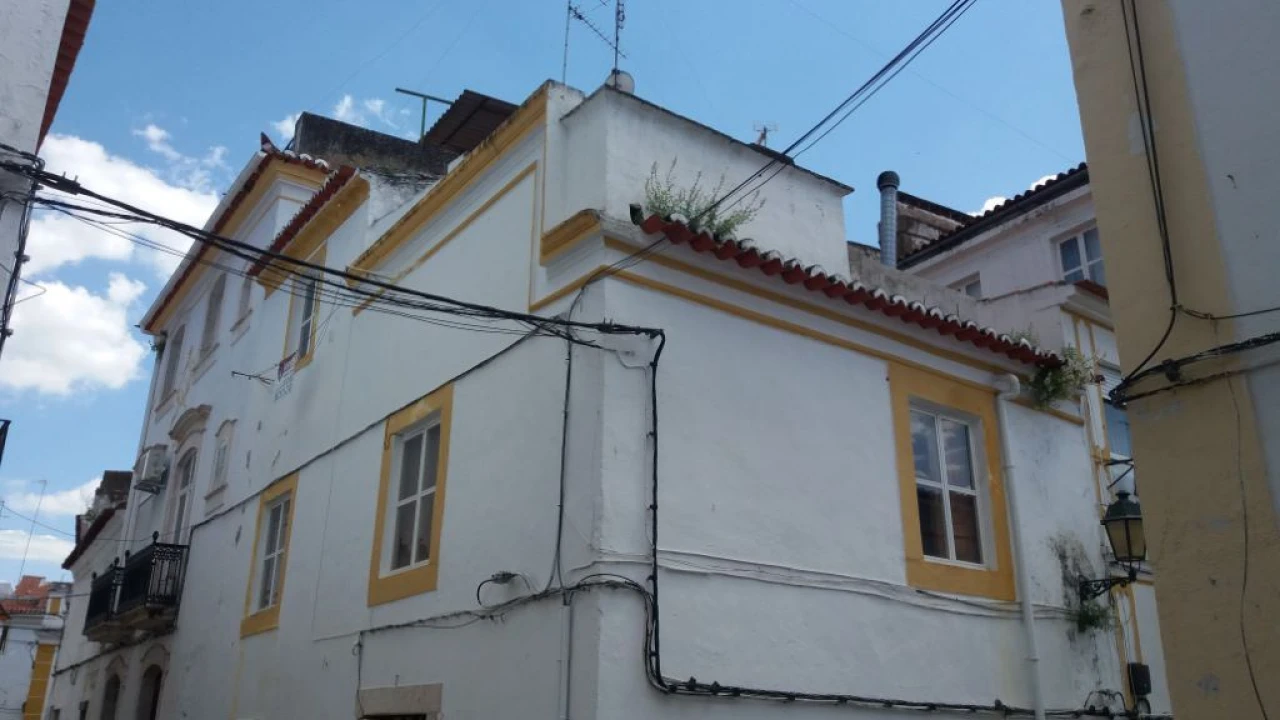 Moradia T2 para Venda em Assunção, Ajuda, Salvador e Santo Ildefonso Foto 3