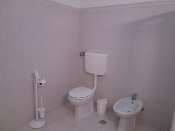 Moradia T4 para Venda em Assunção, Ajuda, Salvador e Santo Ildefonso Foto 16