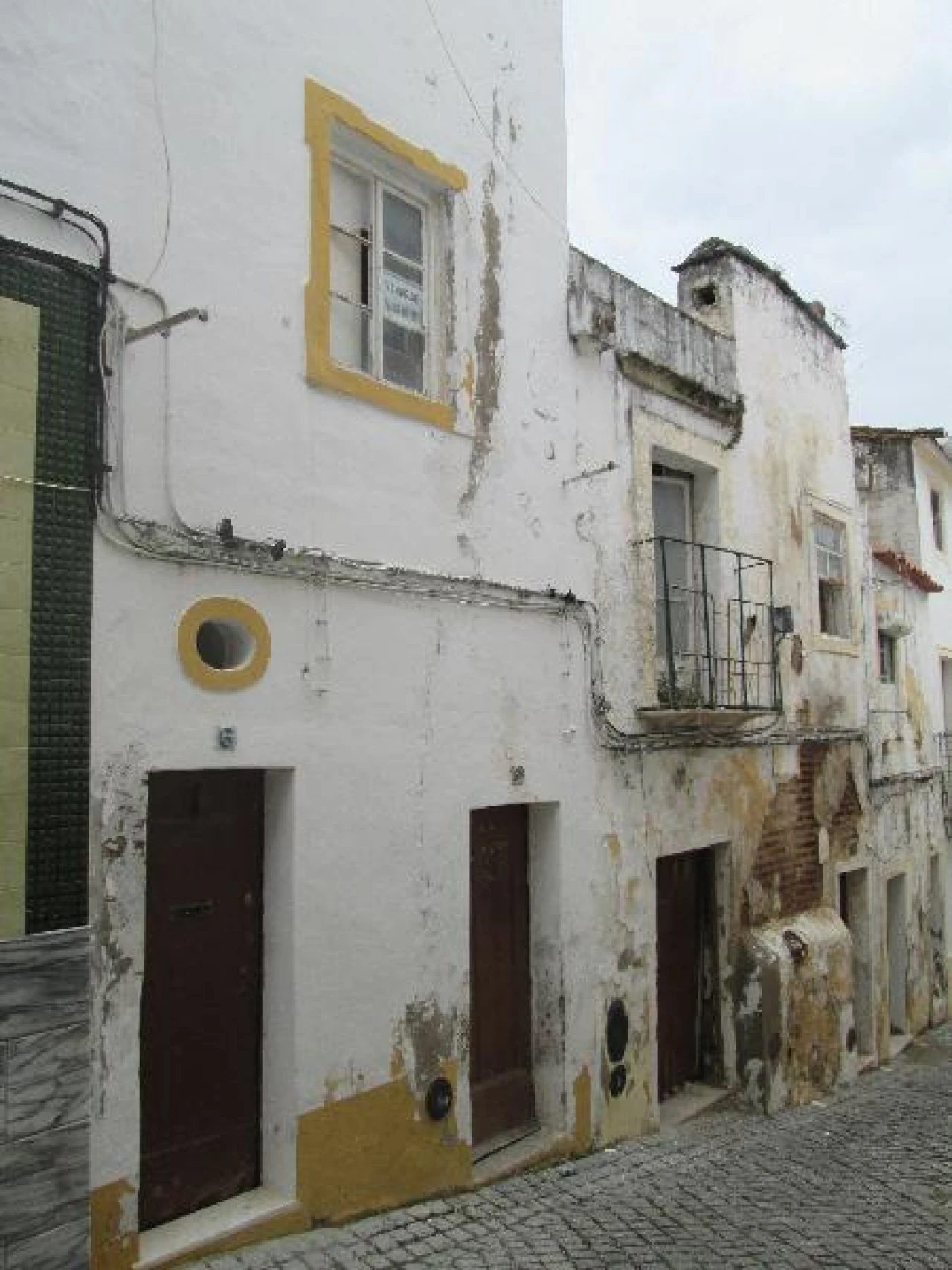 Moradia T3 para Venda em Assunção, Ajuda, Salvador e Santo Ildefonso Foto 1