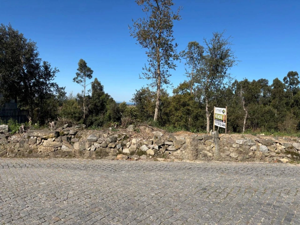 Terreno para Venda em Pedroso e Seixezelo Foto 1