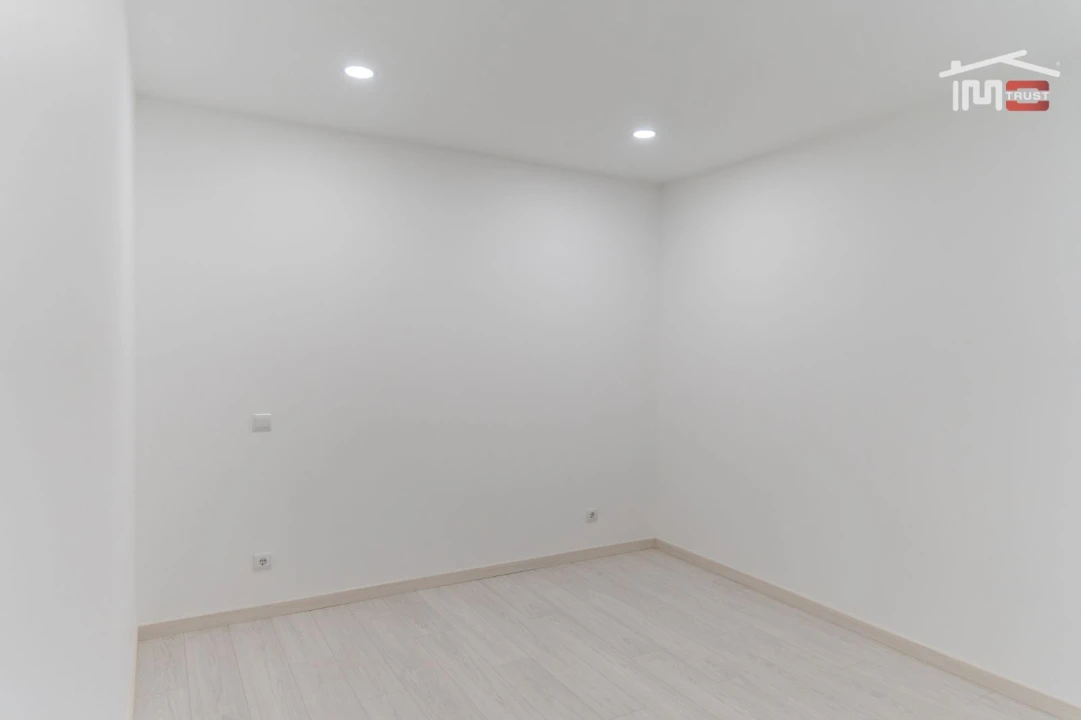 Apartamento T3 para Venda em Nossa Senhora da Piedade Foto 4