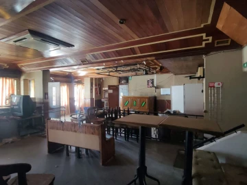 Armazém para Venda em Albufeira e Olhos de Água