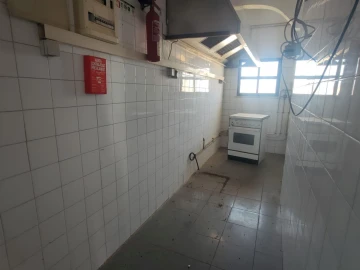 Armazém para Venda em Albufeira e Olhos de Água