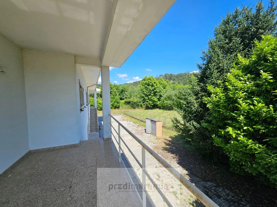 Moradia T6 para Venda em Travanca Foto 4