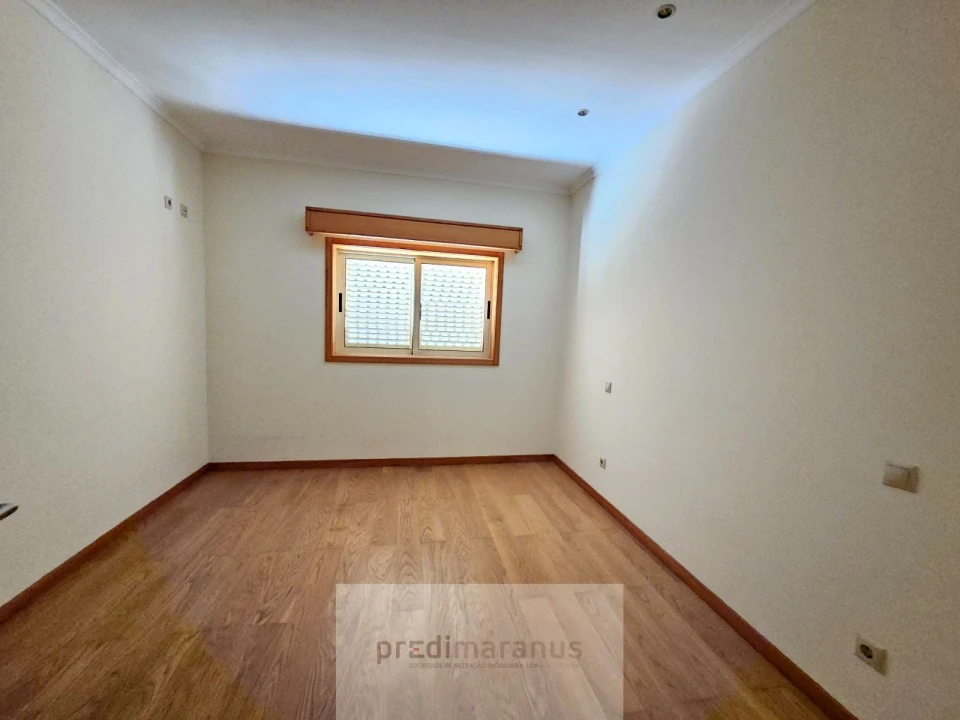 Moradia T6 para Venda em Travanca Foto 9