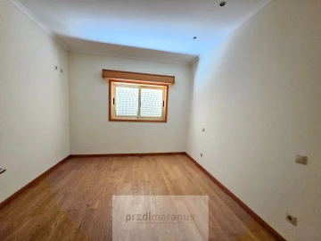 Moradia T6 para Venda em Travanca