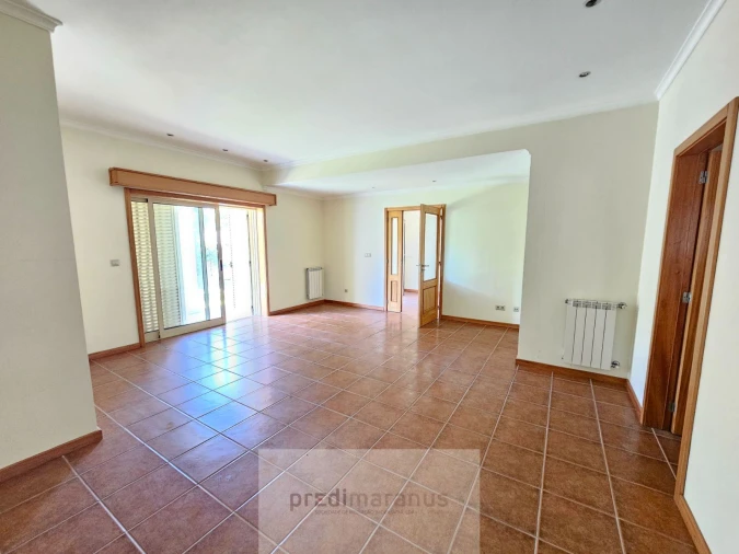 Moradia T6 para Venda em Travanca Foto 7