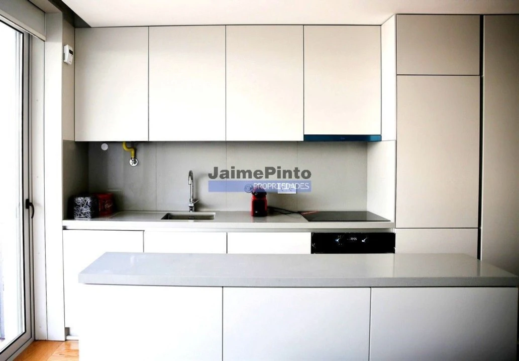 Apartamento T1 para Venda em Cedofeita, Santo Ildefonso, Sé, Miragaia, São Nicolau e Vitória Foto 2