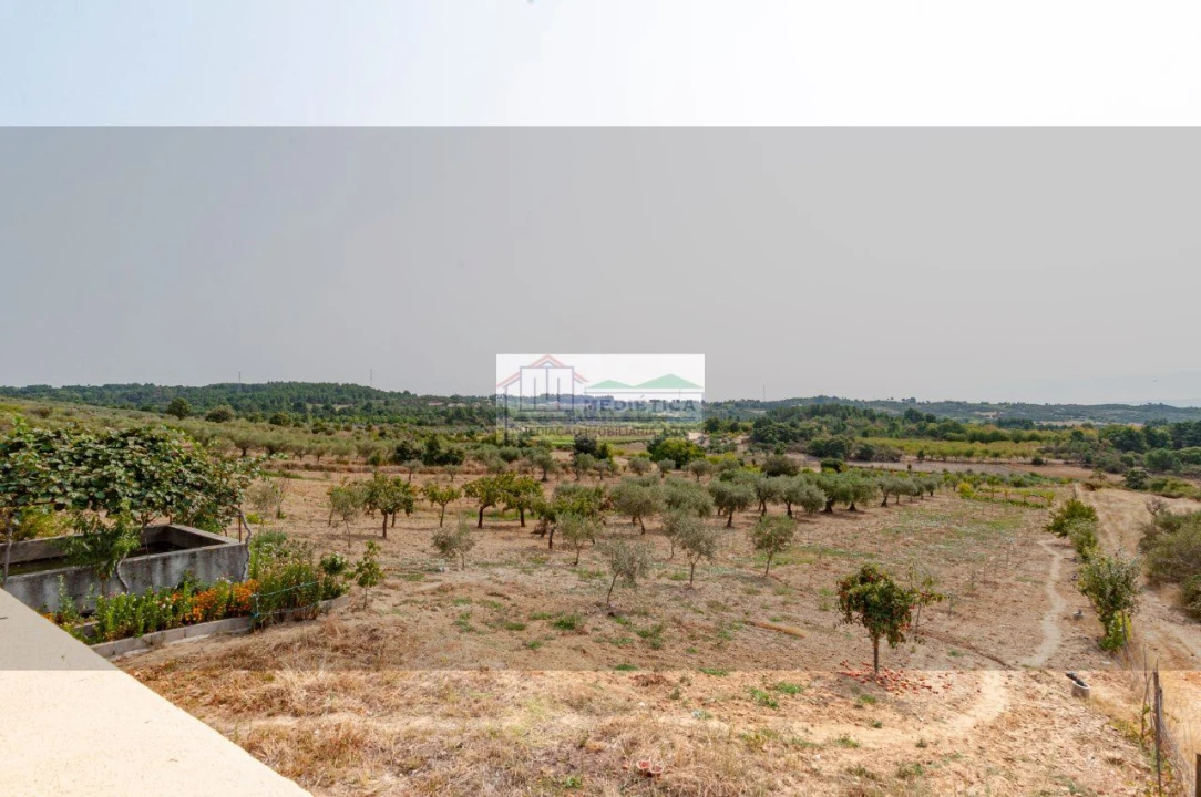 Moradia T3 para Venda em Ervões Foto 6