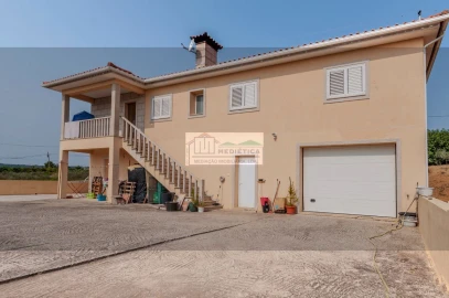 Moradia T3 para Venda em Ervões