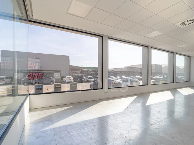 Escritório para Arrendamento em Ramalde Foto 3