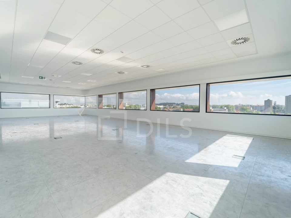 Escritório para Arrendamento em Ramalde Foto 9