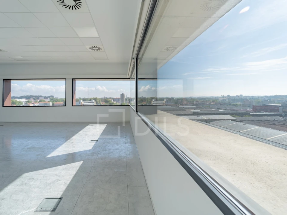 Escritório para Arrendamento em Ramalde Foto 2