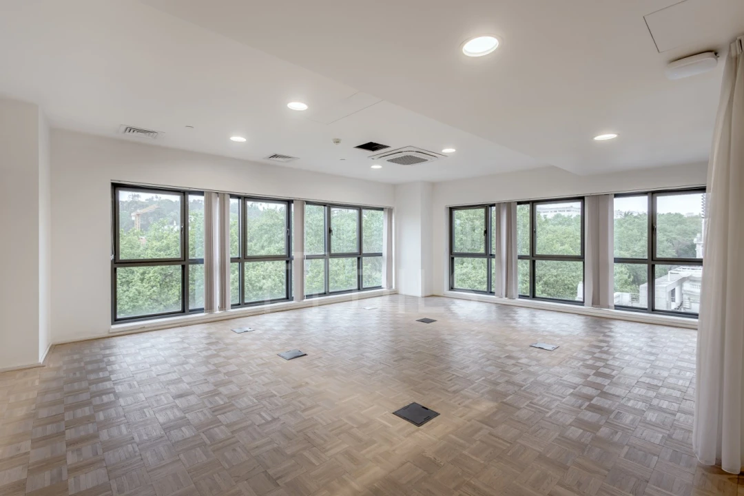 Escritório para Arrendamento em Santo António Foto 2