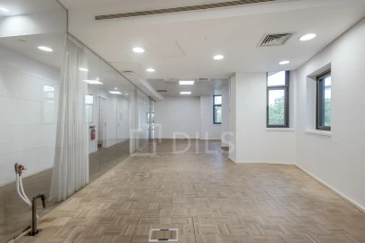 Escritório para Arrendamento em Santo António