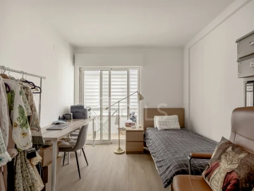 Apartamento T2 para Venda em Oeiras e São Julião da Barra, Paço de Arcos e Caxias