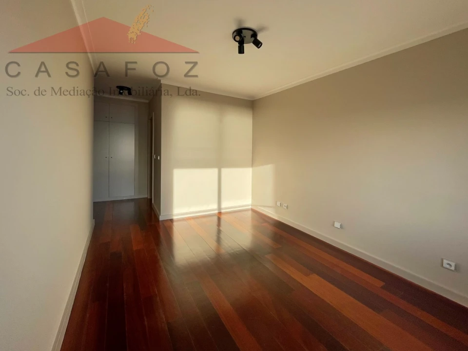 Apartamento T2 para Arrendamento em Matosinhos e Leça da Palmeira Foto 25