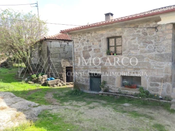 Quinta T3 para Venda em Cavez