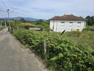 Terreno para Venda em Mazedo e Cortes